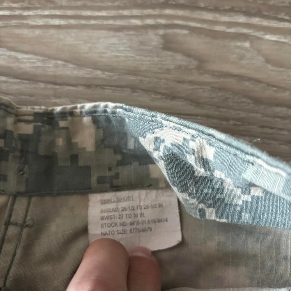 Vintage Y2K/2000s Military Camo Streetwear Cargo Pants! 29x29